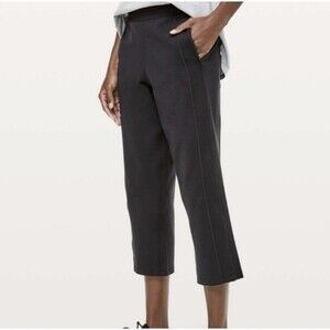 Lululemon Light Strides Crop Pant Black Size 10 NWT